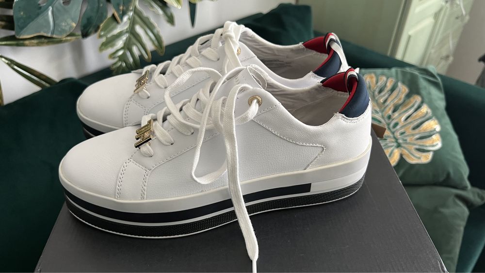 Sneakersy Tommy Hilfiger oryginalne