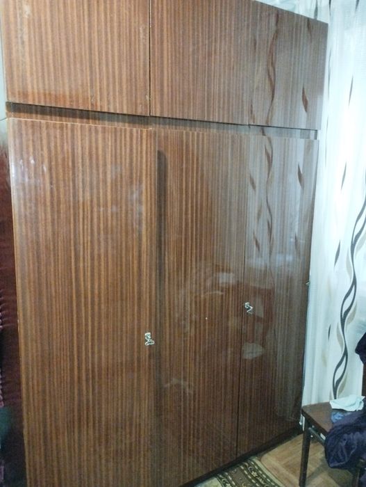 Отдам даром шкаф.Самовывоз