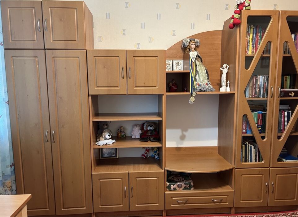 Продаю дитячу стінку!