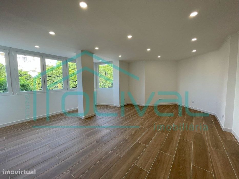 Lindo apartamento de Tipologia T1 no Forte da Casa- Totalmente reno...