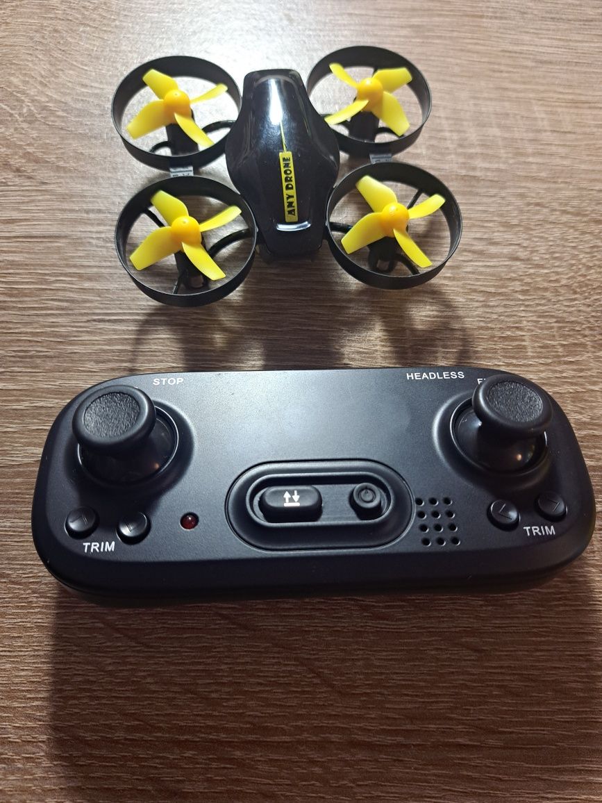 NOWY mini dron do zabawy