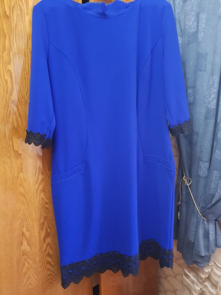 Сукня,плаття 56 розміру,колір електро