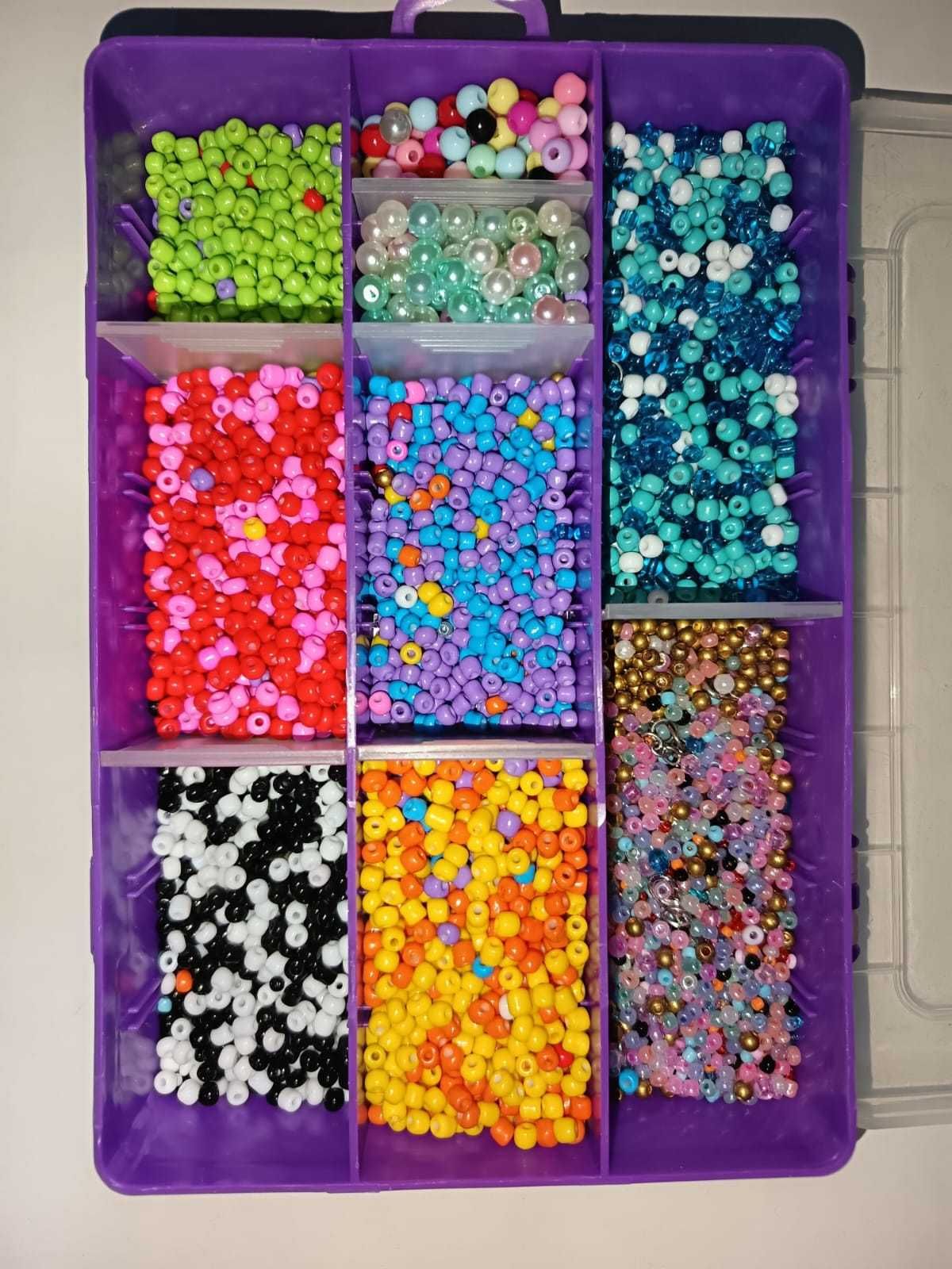 2 caixas de Missangas várias cores