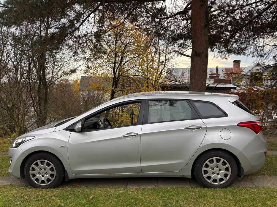 Hyundai I30 Pierwszy właściciel, pojazd uszkodzony, brak przednich drzwi pasażera