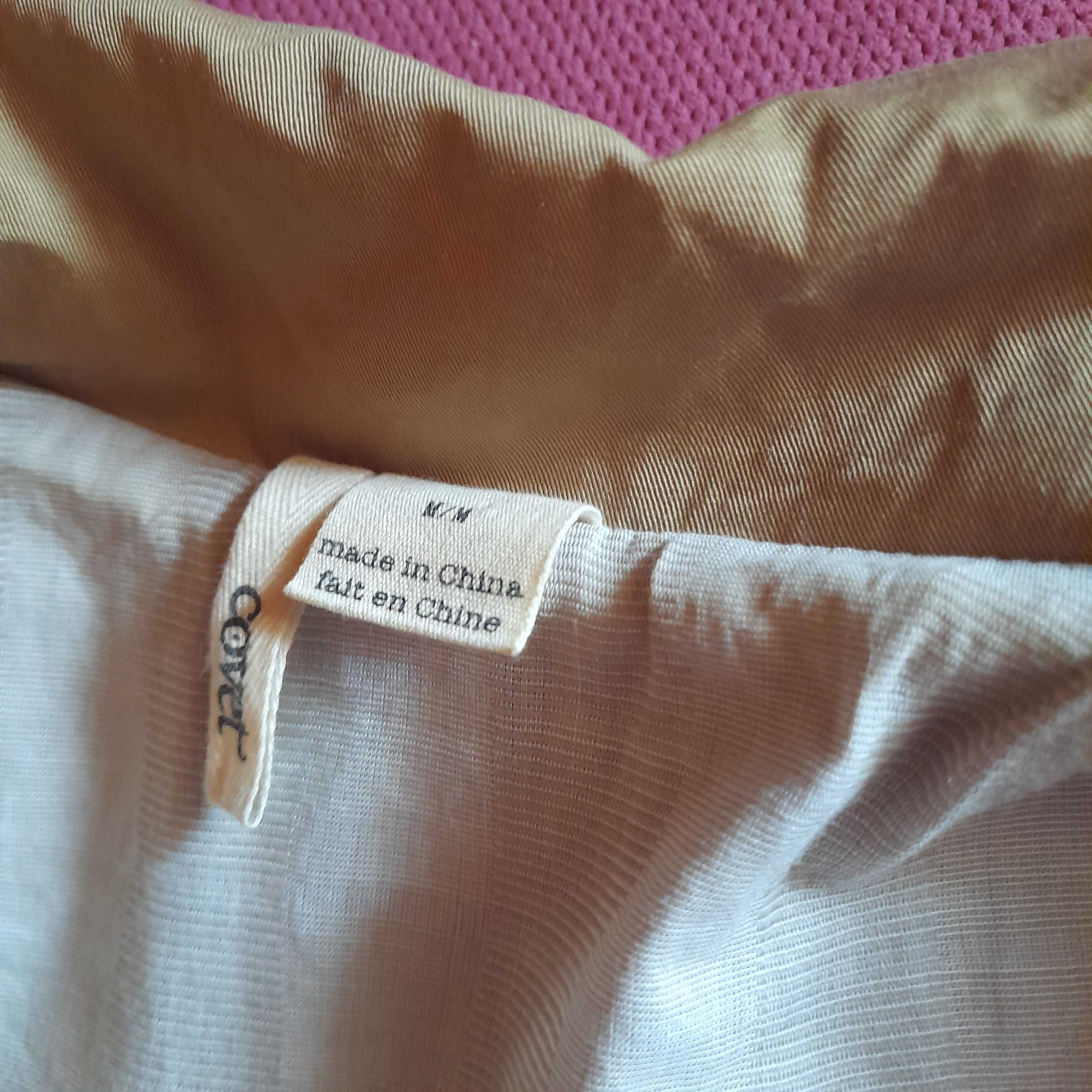 Lekko rozkloszowana kurtka-płaszczyk kolor khaki rozmiar M