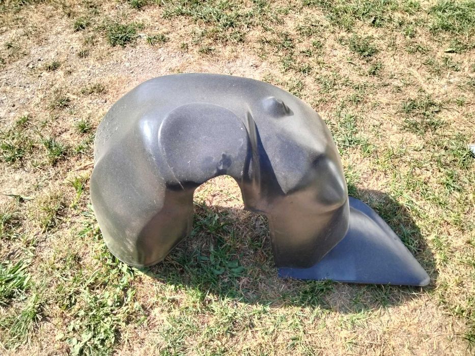 Підкрилок, лівий передній на шевроле болт 2017-2021 р.в.