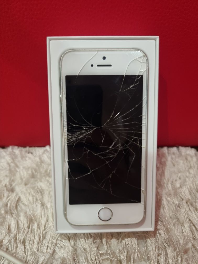 Продам iphone 5s