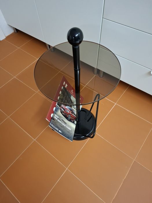 Porta revistas com mesa integrada vintage