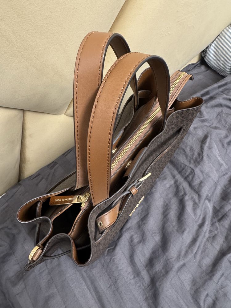 Брендова шкіряна сумка Michael Kors