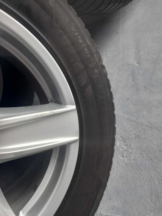 Komplet alu felgi z oponami Porsche Cayenne 255/55/18