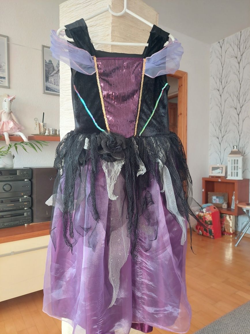 Sukienka na bal karnawalowy 134/140 cm.