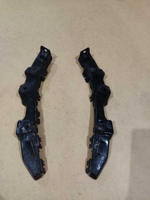 Кронштейни заднього бамперу Лівий+Правий kia ceed 1 хэтч