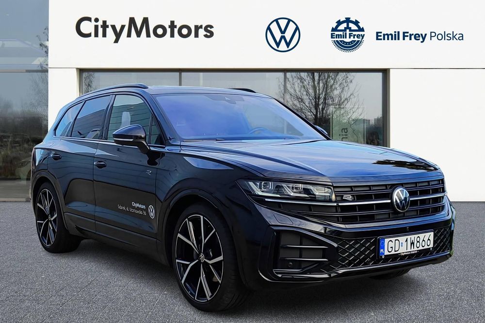 Volkswagen Touareg DEMO pakiet zawieszenia pakiet drogowy plus DYNAUDIO dach panoramiczny