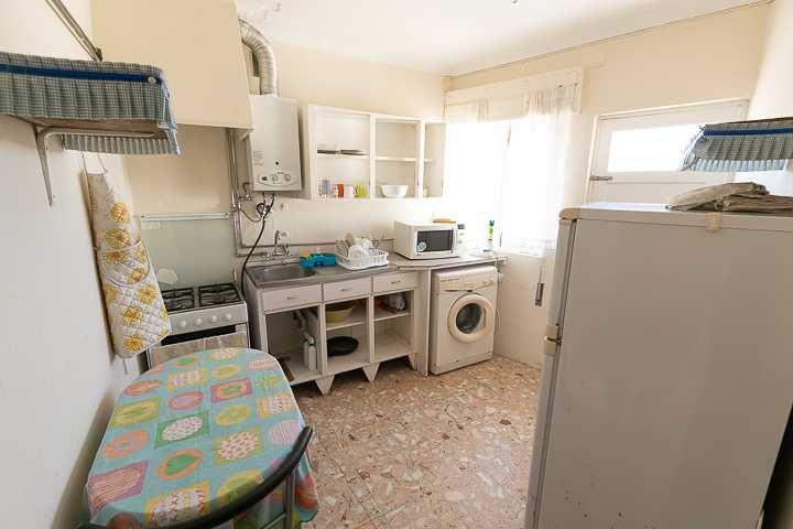 Alugo quarto no Centro de Angra do Heroísmo