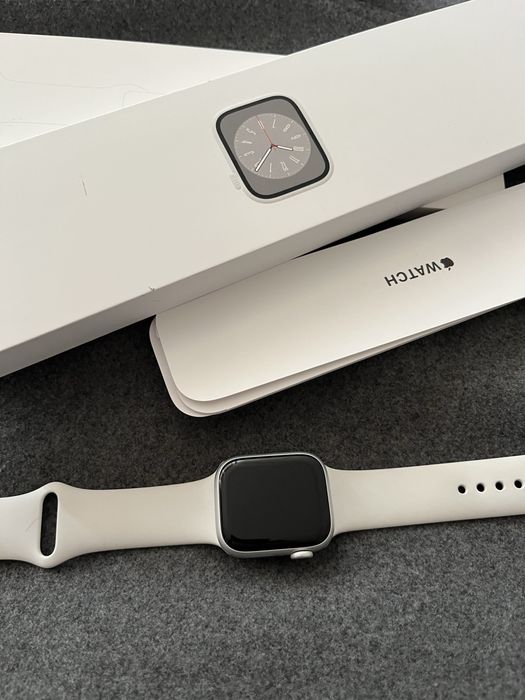 Годинник Apple Watch 8