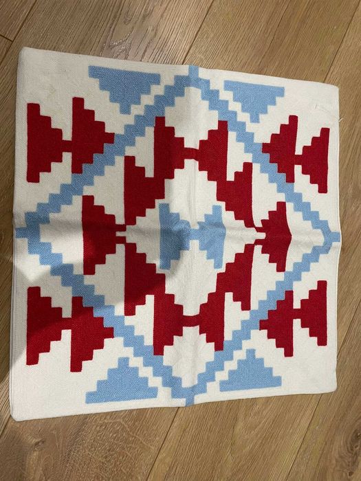 Haftowana poszewka na poduszke