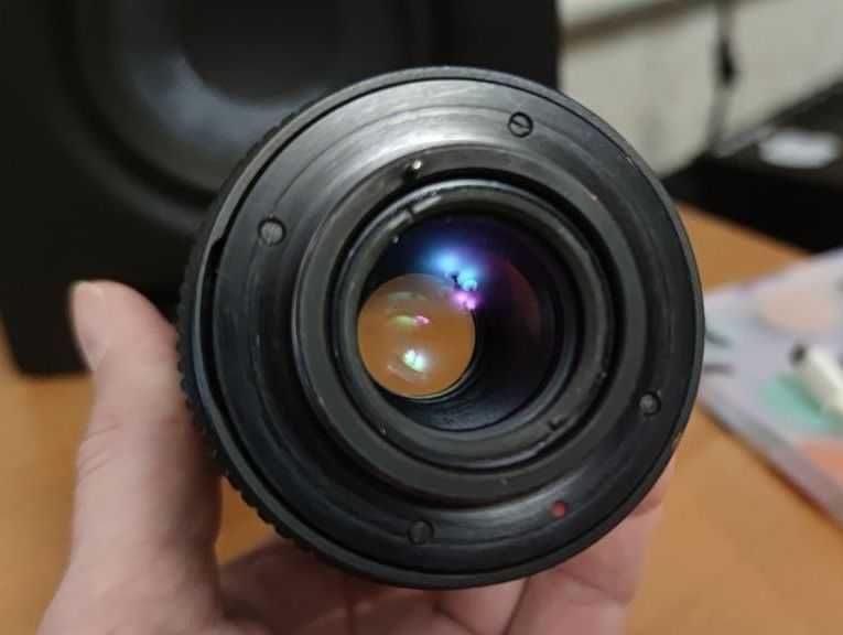 Продам объектив ZOOM ARSAT M 4,5/80-200
