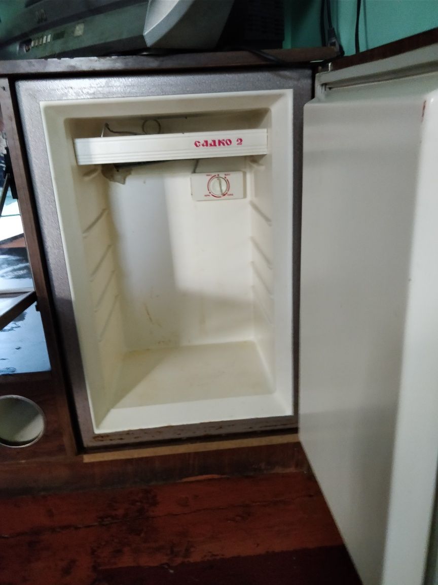 Тумба- холодильник Мінібар Садко 2