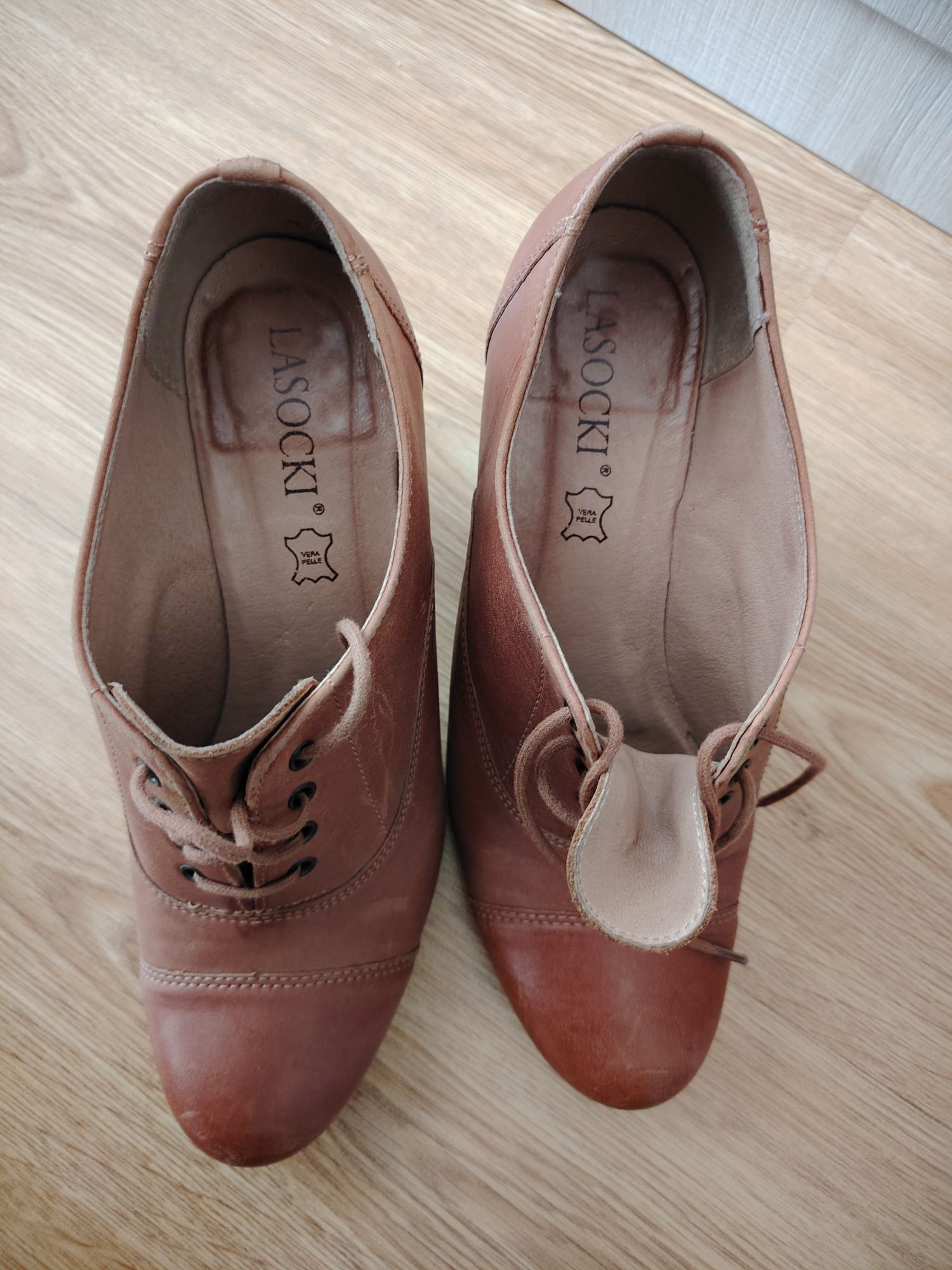Buty wiosenne lasocki