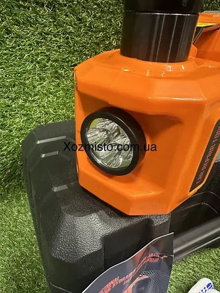 Електричний домкрат для авто 3 в 1 (Домкрат,Компресор, фанар) 12V,5,0Т