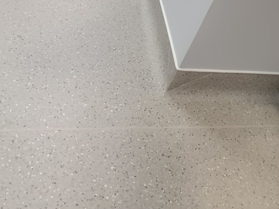 Лінолеум комерційного призначення, укладка, підготовчі роботи.