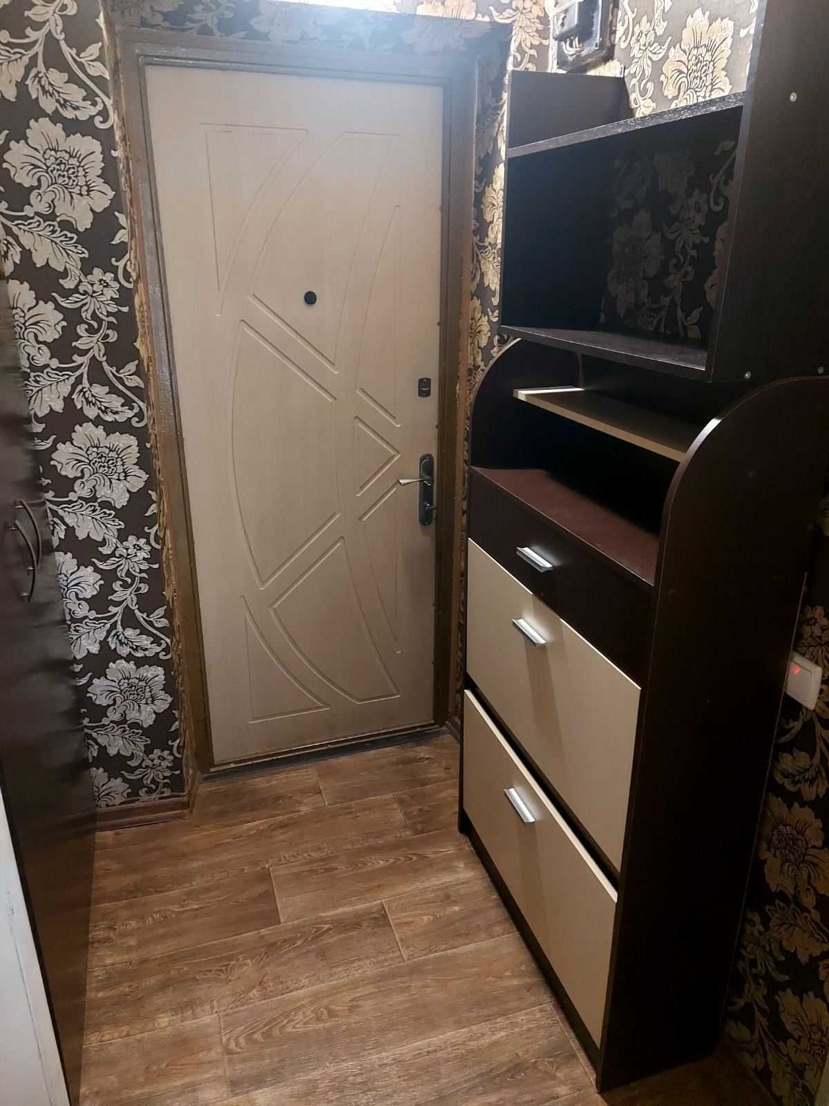 Продам об'єднані 2 квартири (70м²), 2 балкони + гараж