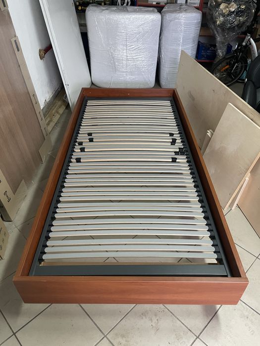 Oddam dwa łóżka 90