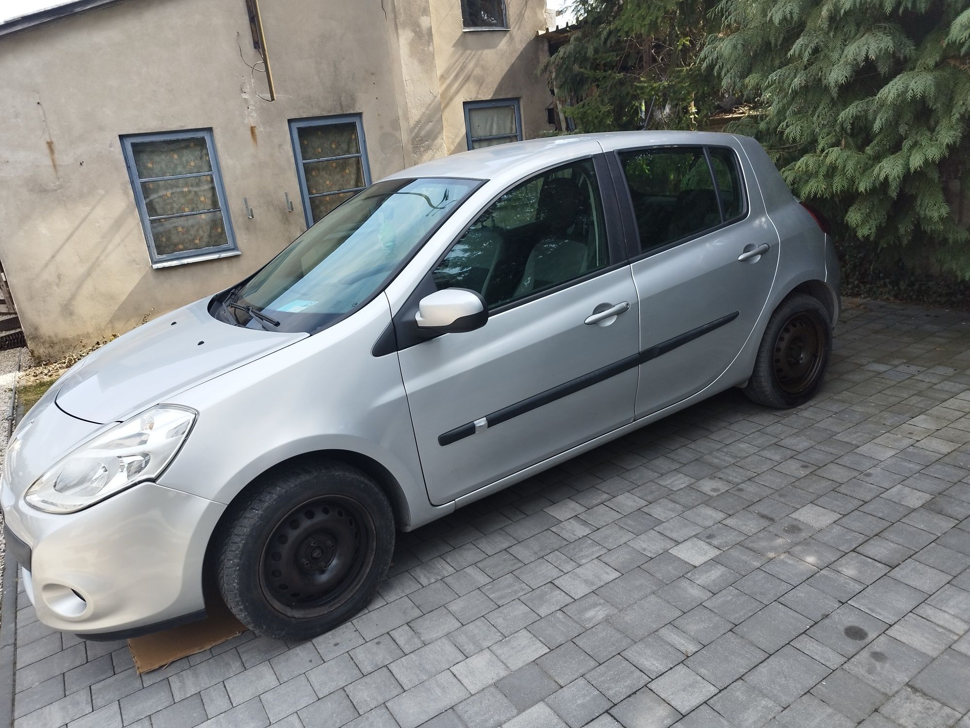 Sprzedam Renault Clio III 1.5 cdi 2010 r.