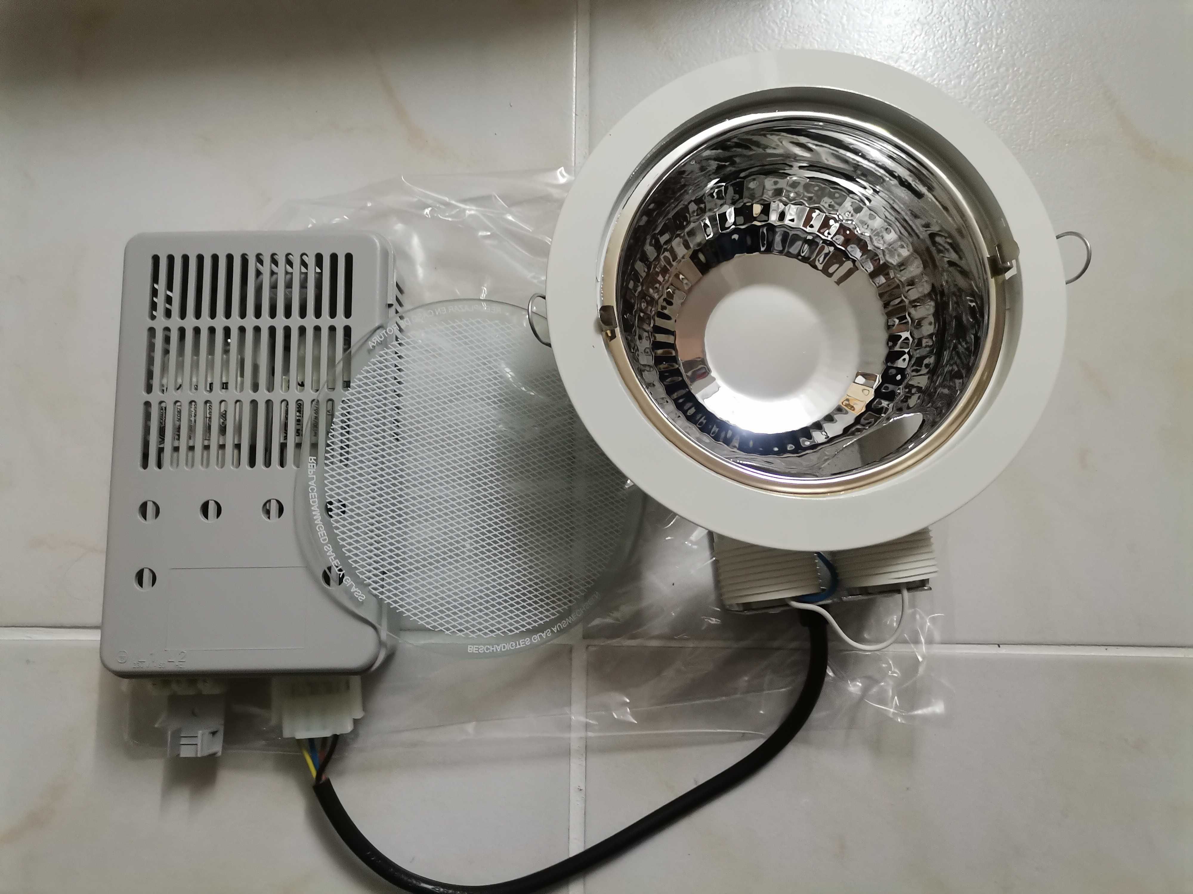 4 Aparelhos de Iluminação tipo Downlight de Encastrar 2x13watts