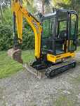 Sprzedam koparkę JCB 16C-1
