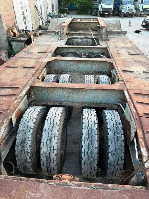 Продам танковый трал ЧМЗАП-5212 60 т 1993 г. с аппарелями!