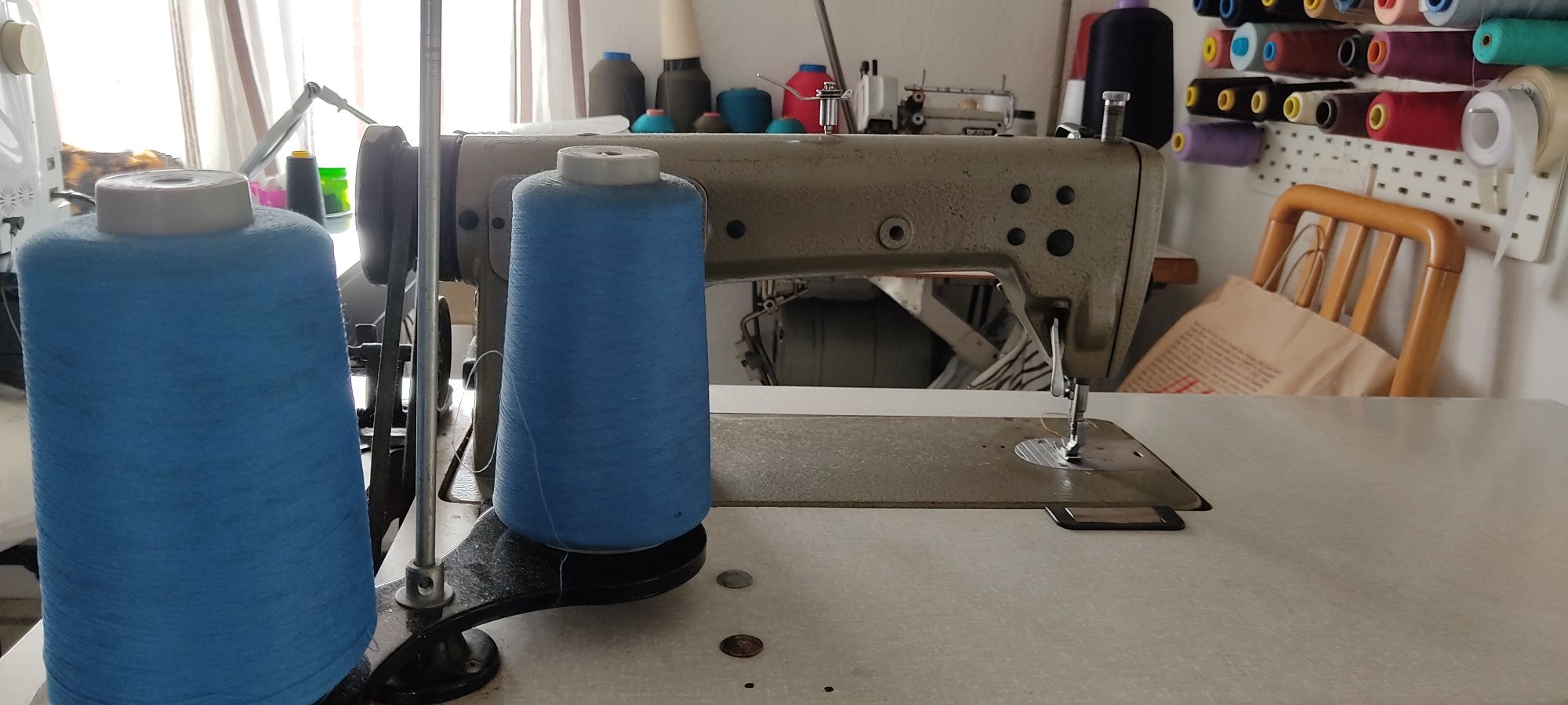 Máquina de costura industrial ponto corrido