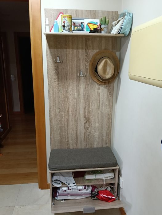 Móvel entrada com cabide e arrumacao
