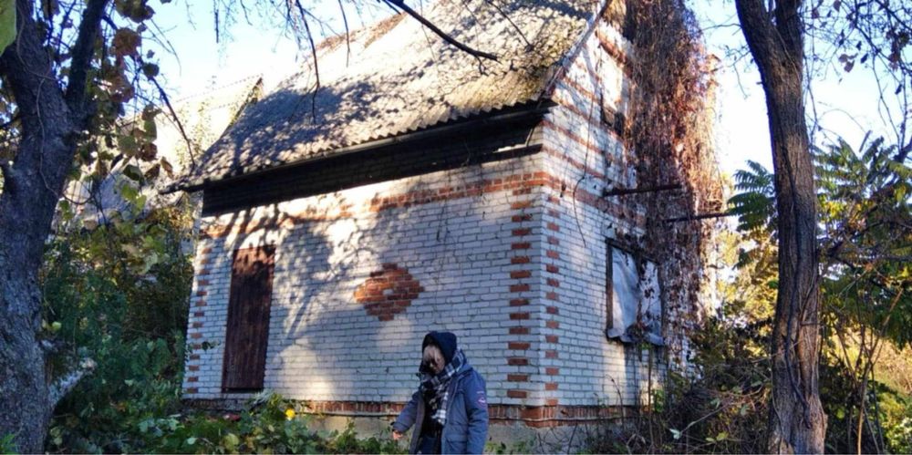 Продам дачну ділянку з будинком у Брюховичах