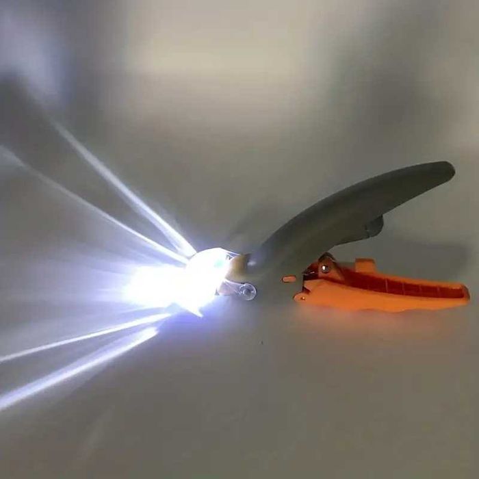 Cortador Unhas para Pet c/ LED e Pega Ergonómica (Estrear)