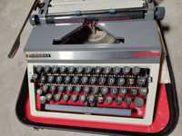 Antiguidades: máquina de escrever