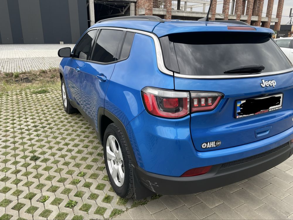Продам Jeep Compass