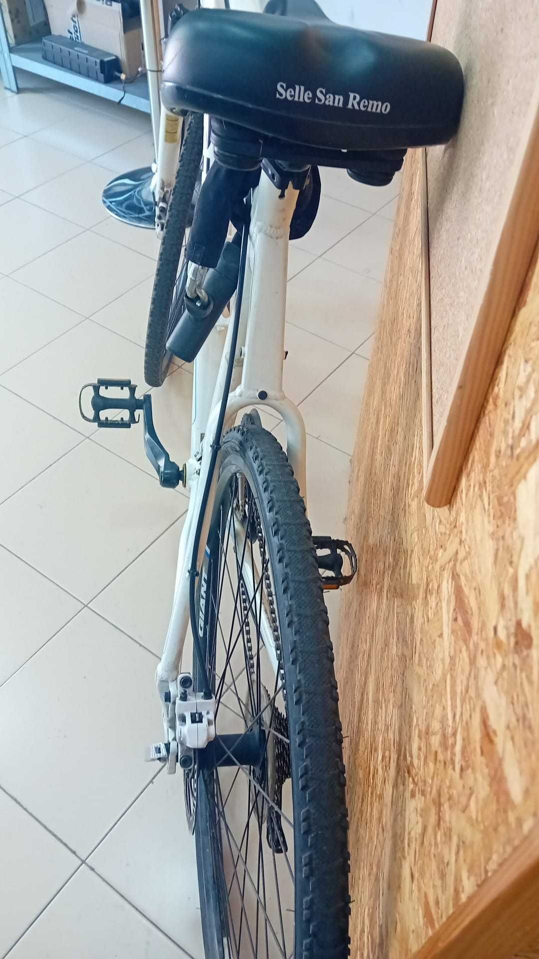 Bicicleta gravel / citadina Giant