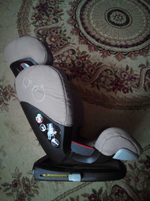 Автокресло Maxi Cosi RodiFix. Состояние 4+