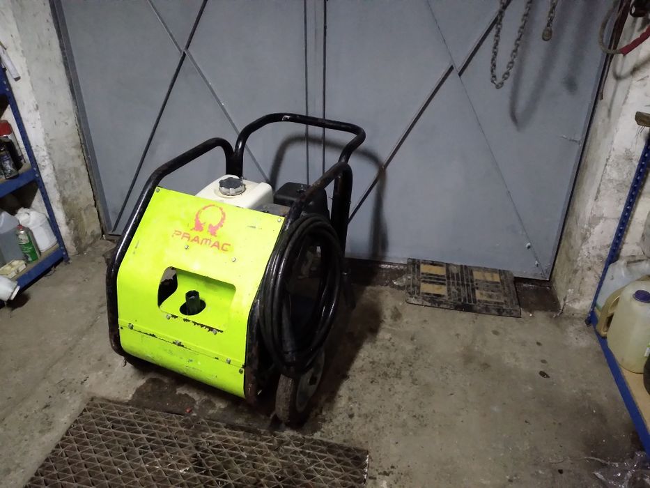 PRAMAC PW 240 spalinowa