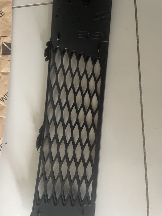 Audi q7 4L lift kratka zderzaka sline przod nowa