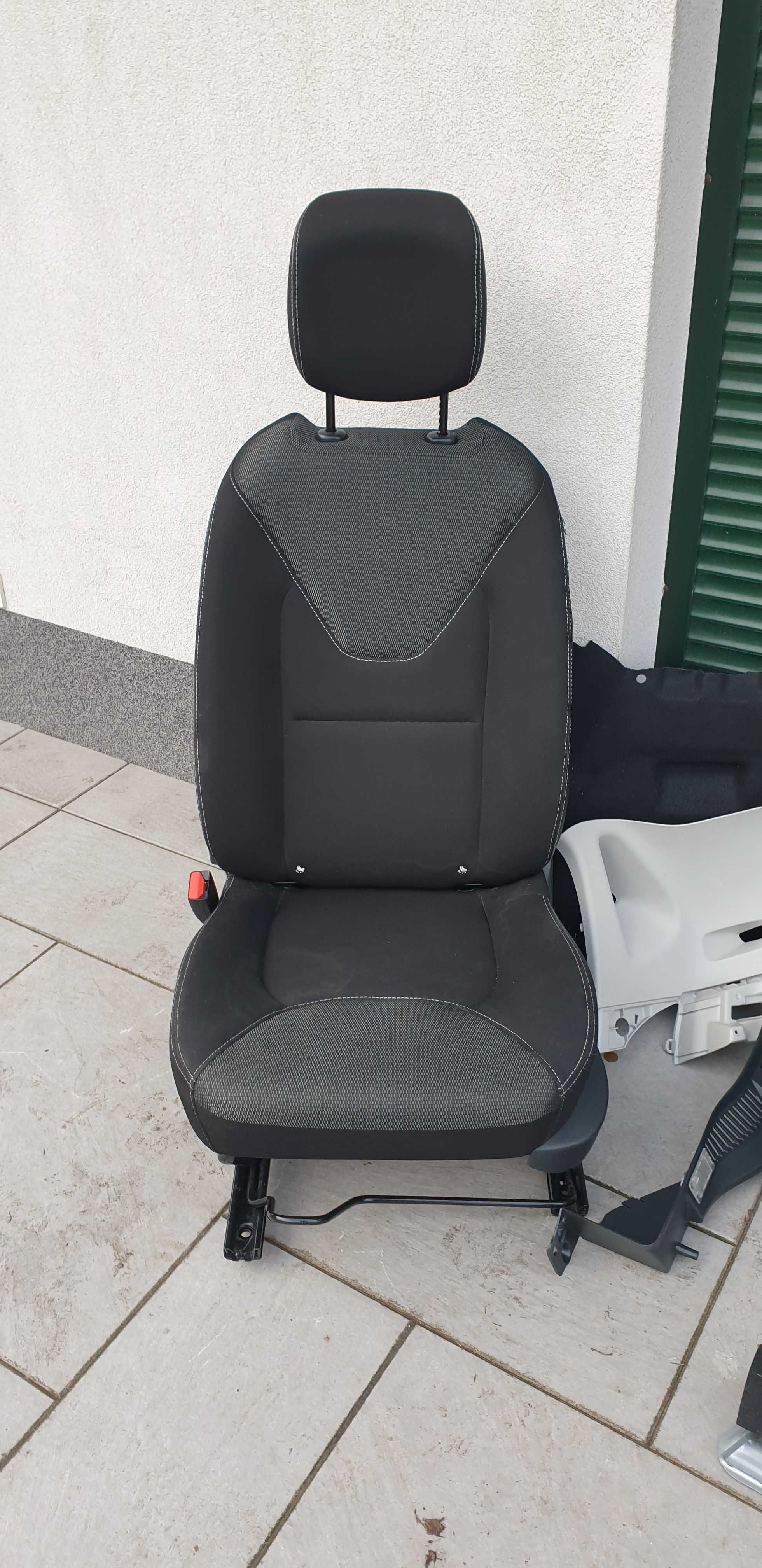Renault clio IV 4 tylna kanapa fotel przekładka z vana pasy boczki /35