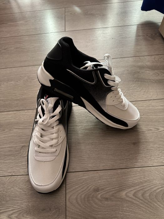 Obuwie sportowe Nike rozm.43