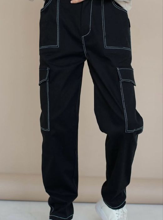 Штани універсального стильного крою . Трендові прошивки !