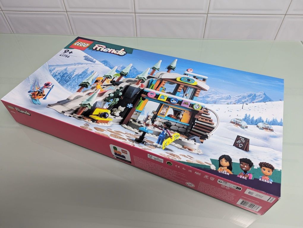 Lego Friends Pista de Ski e Cafetaria