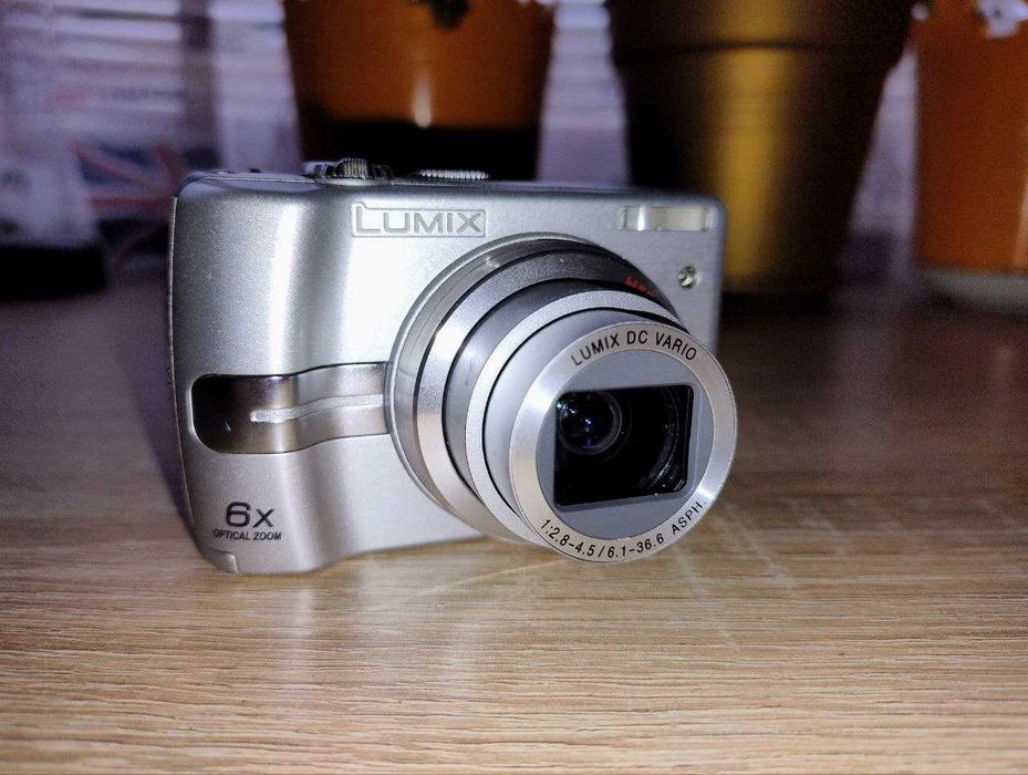 Фотоапарат - Panasonic Lumix DMC-LZ6