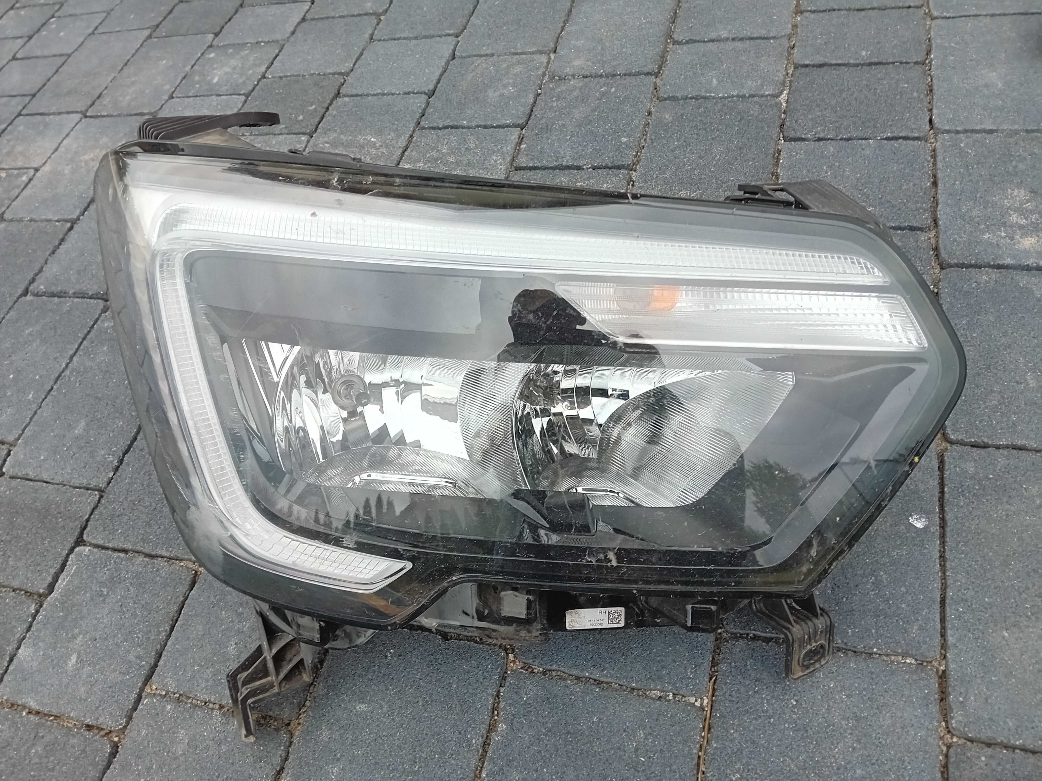 Lampa błotnik zderzak master renault 2020