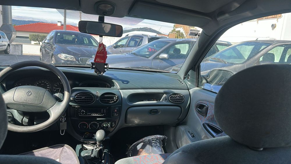 Renault MEGANE 98