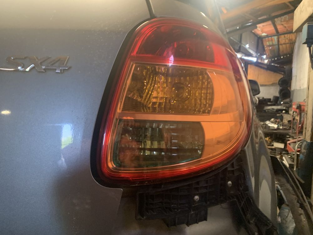 Farolim direito suzuki sx4