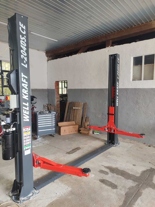 Podnośnik dwukolumnowy Półautomatyczny 4t Well Kraft L-2040S SE
